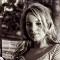 Kelsie Bell's Instagram, Twitter & Facebook