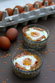 Nourriture Delicieuse Lentilles Corail Oeufs Cocotte