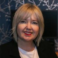 Tara Astle's Instagram, Twitter & Facebook