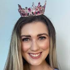 Savannah Fraser's Instagram, Twitter & Facebook