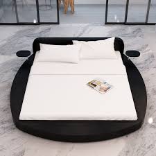 La particolarità di questo comodino?il suo aspetto anticato sui bordi e il piccolo cassetto che accoglierà tutto il necessario. Letto Rotondo Pelle Artificiale 180 Cm Nero 2 Tavolette E Materasso