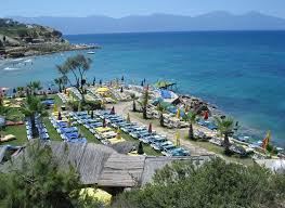 Majoritatea hotelurilor de pe litoral din romania oferta sezloguri gratuit la piscina exterioara iar unele hoteluri ce au acces direct pe plaja din romania ofera si sezloguri gratuite la plaja in pachetul de all inclusive. 45 All Inclusive Kusadasi 2021