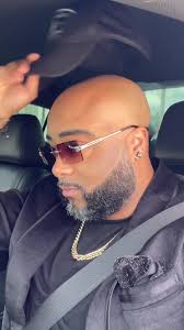 “Name Something That Gets Better With Age…” She said what she said  🧑🏽‍🦲😎 • • • • • #bald #baldandbearded #baldguy #winning  #aginggracefully #fridaymood