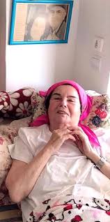 İzlediğinizde çok üzüleceksinizmerhaba arkadaşlar bugünkü videomda fatma girik'in son hali sevenlerini üzdü! Beyin Ameliyati Olan Yesilcam In Usta Oyuncusu Fatma Girik Son Halini Paylasti