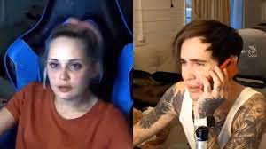 Блогер reeflay скриншот со стрима. Russian Youtuber Kills Pregnant Girlfriend On Live Stream For Usd 1300