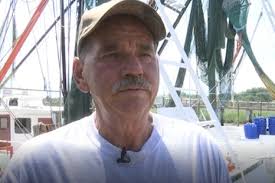 Mount Pleasant unveils statue to honor Captain Wayne Magwood at Shem Creek 