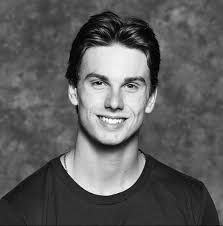 Nineteen Students Take Home Co-Curricular Awards