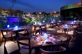 Outside Seating صورة مطعم لبناني نايا في موفنبيك الرياض Tripadvisor