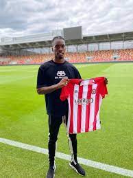 Ivan benjamin elijah toney (born 16 march 1996) is an english professional footballer who plays as a striker for championship club brentford. Ivan Toney On Twitter Let S Go Brentfordfc