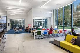 Pivot Interiors Costa Mesa Showroom And Offices Commercial Interiors Office Interiors Workspace Design