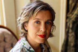 Alexandra Collier's Instagram, Twitter & Facebook