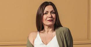 Mira los capítulos de verdad oculta y no te pierdas la historia de la coronel diana manrique y su lucha contra los más temidos narcotraficantes. El Primer Dia De Grabaciones De Solange Lackington En Verdades Ocultas