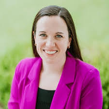 Tara Mcmullen's Instagram, Twitter & Facebook