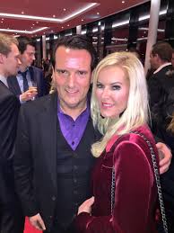 Für viele wohl kaum noch vorstellbar. Stefan Schneider On Twitter Multi Millionar Ralf Dummel Aus Die Voxdhdl Mit Freundin U Moderatorin Anna Heesch Bei Udojurgens Musical In Hamburg Https T Co 5atsh51s1s