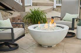 Our concrete fire bowls will add a beautiful and elegant touch to any outdoor residential or commercial space. White Cove 42 Round Gas Fire Pit Bowl The Outdoor Greatroom Company