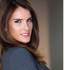 59 Women In Journalism Share Their Top 5 Tips To Excel As A Journalist