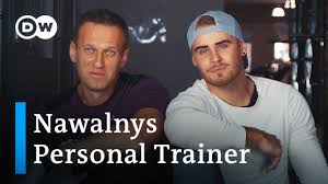 Eines der beliebtesten reiseziele in deutschland ist der schwarzwald im südwesten des landes. Personal Trainer Aus Dem Schwarzwald Machte Nawalny Wieder Fit Dw Interview Youtube