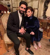 شاهد كارمن سليمان مع زوجها مصطفى جاد. Ø²ÙˆØ¬ ÙƒØ§Ø±Ù…Ù† Ø³Ù„ÙŠÙ…Ø§Ù† ÙŠØ±Ø¯ Ø¹Ù„Ù‰ Ø­Ù…Ù„Ø© Ø§Ù„Ø³Ø®Ø±ÙŠØ© Ù…Ù† Ø£ØµØ§Ù„Ø© Ø¨Ø³Ø¨Ø¨ ØµÙˆØ±ØªÙ‡ Ù…Ø¹Ù‡Ø§ Ù…Ø¬Ù„Ø© Ù‡ÙŠ
