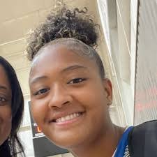 Kyra Owens's Instagram, Twitter & Facebook