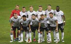 Die deutsche nationalmannschaft zählt zu den erfolgreichsten nationalmannschaften weltweit. So Landet Das Premium Produkt Fussball Nationalmannschaft Auf Dem Wuhltisch