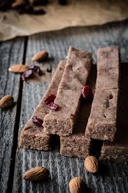 Quinoa Mandel Proteinriegel Vegan Glutenfrei Und Schnell Zubereitet Rezept Protein Riegel Rezept Proteinriegel Protein Riegel Selber Machen