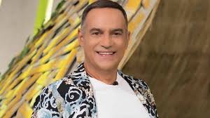 Κρατεροσ κατσουλησ.και φωνη και υποκριτικο ταλεντο (διαχειριστρια της σελίδας καστροπούλου αρετή). Krateros Katsoylhs Ekane Emfyteysh Malliwn Kai Mas Deixnei To Prin Kai Celebrities Eidhseis Yupiii Gr