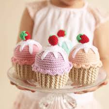 But i realized knitted little cupcakes are very useful, they could be great pincushions for my sewing needles. Buy Set Of 4 Knitting Silicone Fondant Mold Knit Simpress Texture Stamp Mat Sweater Crochet Embossed Mold For Gum Paste Icing Cake Cupcake Topper Polymer Clay Decorating Online In Germany B071dm6yl8