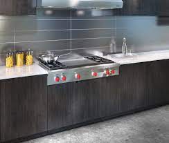 The wolf 48 sealed 4 burner rangetop and infrared double wide griddle (srt484dg) offers power and finesse for professional restaurant quality cooking results. Wolf Srt484dg 48 Inch Pro Style Gas Rangetop With 4 Dual Stacked Sealed Burners Porcelain Coated Cast Iron Continuous Grates Double Griddle Simmer Melt Feature Automatic Reignition And Star K Certified Natural Gas