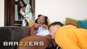 BRAZZERS - Elsies Jealousy For Her Stepmom Ebony Mystique Turns Into An  Inappropriate Threesome | Free Porn, Sex Videos, XXX Tube | Cliphunter.com