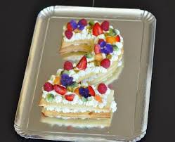 Monter en chantilly ferme (au robot) la crème liquide entière avec le sucre glace. Number Cake Pate Sucree A L Amande Creme Diplomate Mascarpone Vanille Blog Cuisine Avec Du Chocolat Ou Thermomix Mais Pas Que