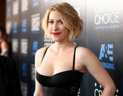 Eden sher and shane dawson take the stage during the 2013 streamy awards at hollywood palladium on sunday evening. Eden Sher Net Worth 2021 Age Height Weight Husband Kids Biography Wiki The Wealth Record