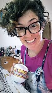 Porque no todo lo que brilla es oro...., No todo es color de rosas..., Y  tantos dichos más...., Muy a cara lavada.....con cara de cansada...les  cuento: aquí estoy en plena batalla con éste hilo....me ...