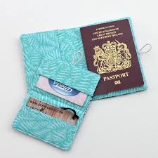 Keep Your Passport Cards And Documents Safe With This Lovely Travel Wallet And Credit Card Case Holds Uk Or Us Pass Sewing Basics Sewing Sewing For Beginners