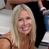 Kim Sisson's Instagram, Twitter & Facebook