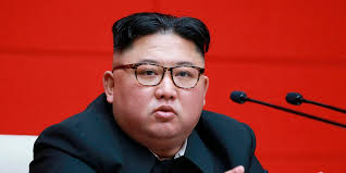 Nordkoreas neuer führer kim jong un umrahmt von armeeangehörigen: Kim Jong Un Nennt Sich Reprasentant Ganz Koreas Neuen Titel Selbst Verliehen Kolner Stadt Anzeiger