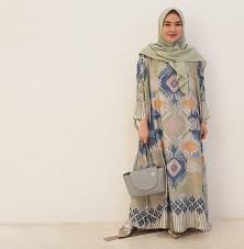 Jika diterjemahkan dari bahasa inggris, sifon berarti kain tipis atau kain tenun sederhana yang seimbang. Tidak Monoton Ini Dia 10 Inspirasi Gamis Modern Dengan Gaya Kekinian Bukareview
