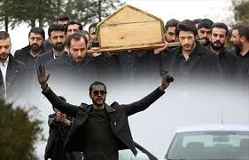 Çukur'un emrah amir'i alperen duymaz aslında kim? Cukur Sok Etkisi Yaratti