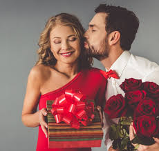 Even when you're pretty good at coming up with awesome birthday gift ideas for wife, the product and service markets are endless. 10 Unusual And Unique Karwa Chauth Gift Ideas For Wife Spoil Her With Our Special Karwa Chauth Gifts She S Going To Love Them Guaranteed 2019