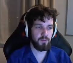 just found this old picture of destiny, and I wondered if he used to be a  muslim cuz of the beard : r/Destiny