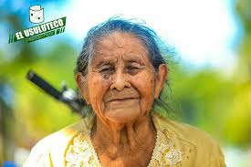 ELUSULUTECO Tan sencilla y pura como una mirada llena de esperanza. Tan  hermosa y grande como la alegría de nuestra gente. Tan inmensa como el  corazón de un salvadoreño luchador.