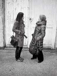 Mädchen sind man lebt zu dritt in einer wg, die grössere der töchter schaut, dass die kleine zur schule geht. Die Argerichs Der Film Uber Das Bewegte Leben Einer Klavier Ikone Annabelle