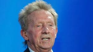Scotland and manchester united legend denis law has been diagnosed with dementia. C5q9yiplaubkm
