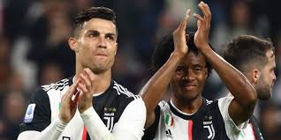 Nació en el departamento de antioquia, en el municipio de necoclí ubicado en el norte de antioquia, este municipio limita al norte con el mar caribe. Colombian Players The Particular Reason Why Juan Guillermo Cuadrado Invited Cristiano Ronaldo To Necocli World Today News