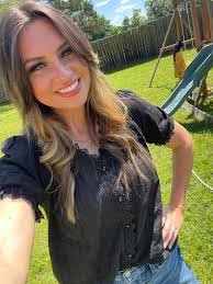 Isabella Cantrell's Instagram, Twitter & Facebook