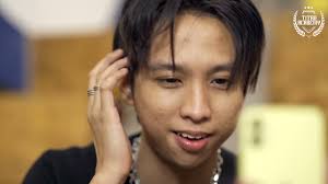 Ren Yi Xiang Trying to be an E-Boy