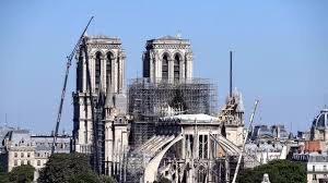 Is notre dame gothic architecture? Fleche De Notre Dame L Architecte Prie De Fermer Sa Gueule Par Le General Missionne Par Macron Lci