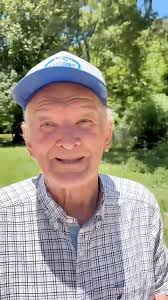 En este emotivo testimonio, Esteban Wocca nos lleva de vuelta al año 1958,  cuando tuvo el privilegio de conocer a Enrique Shaw en el campo. Aunque  compartieron pocos años juntos, su influencia fue tan ...