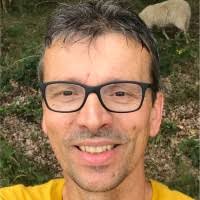 8 "Leo Lenders" profiles