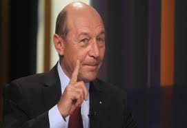 Traian băsescu este din nou cetățean al republicii moldova. Traian BÄƒsescu Clanurile Å£igÄƒnesti De Tip Mafiot Au Revenit Si Par A Refuza Categoric SÄƒ Respecte Legile Å£Äƒrii Realitatea De ConstanÈ›a
