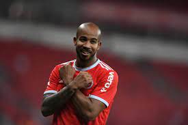 Clube de regatas do flamengo (brazilian portuguese: Meio Campista Patrick Revela Que Era Torcedor Do Flamengo Na Infancia Lance